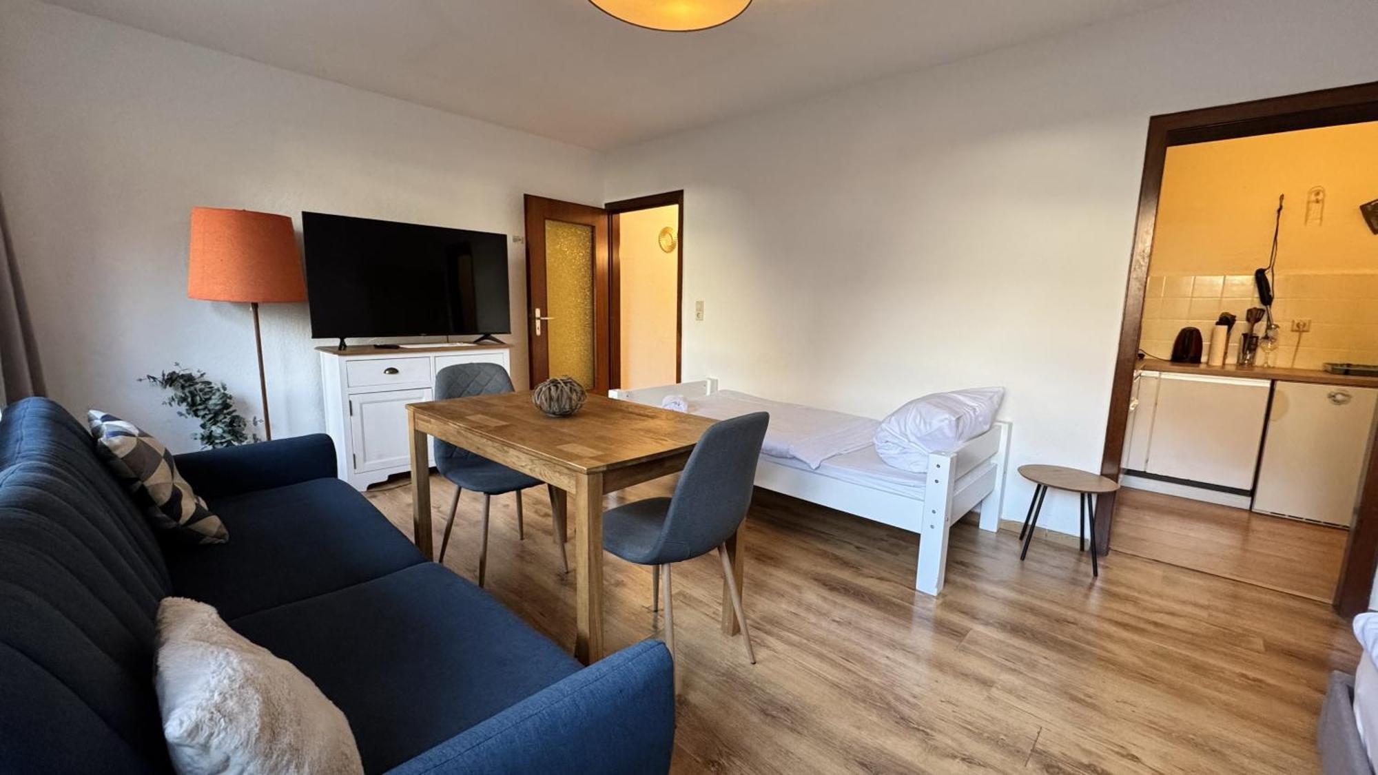 Studio-Apartments Fuer Monteure & Businessgaeste Zentral In نومنستر المظهر الخارجي الصورة